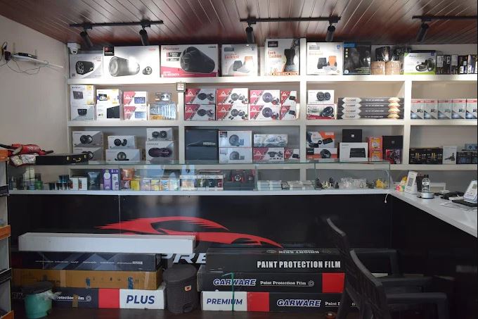 Accessories counter and shelves